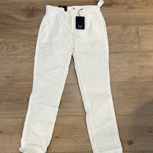 NWT Gap girlfriend chinos 0